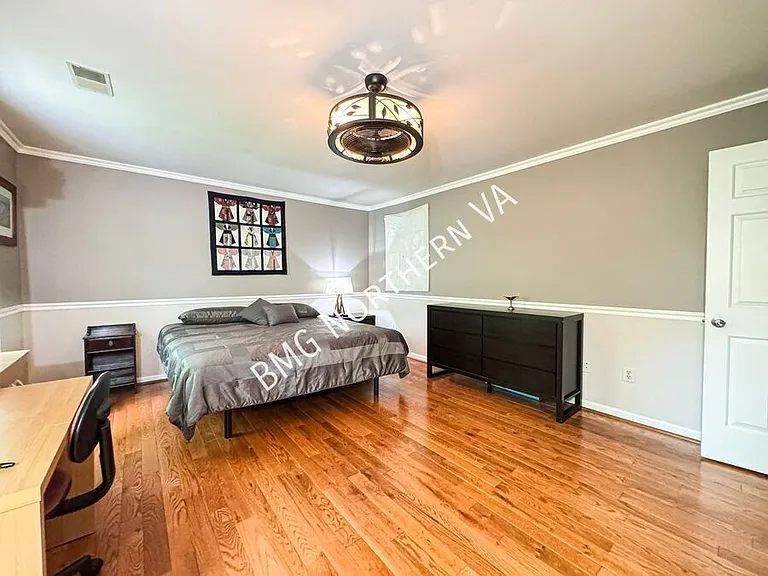 4800 Occoquan Overlook — Photo 33