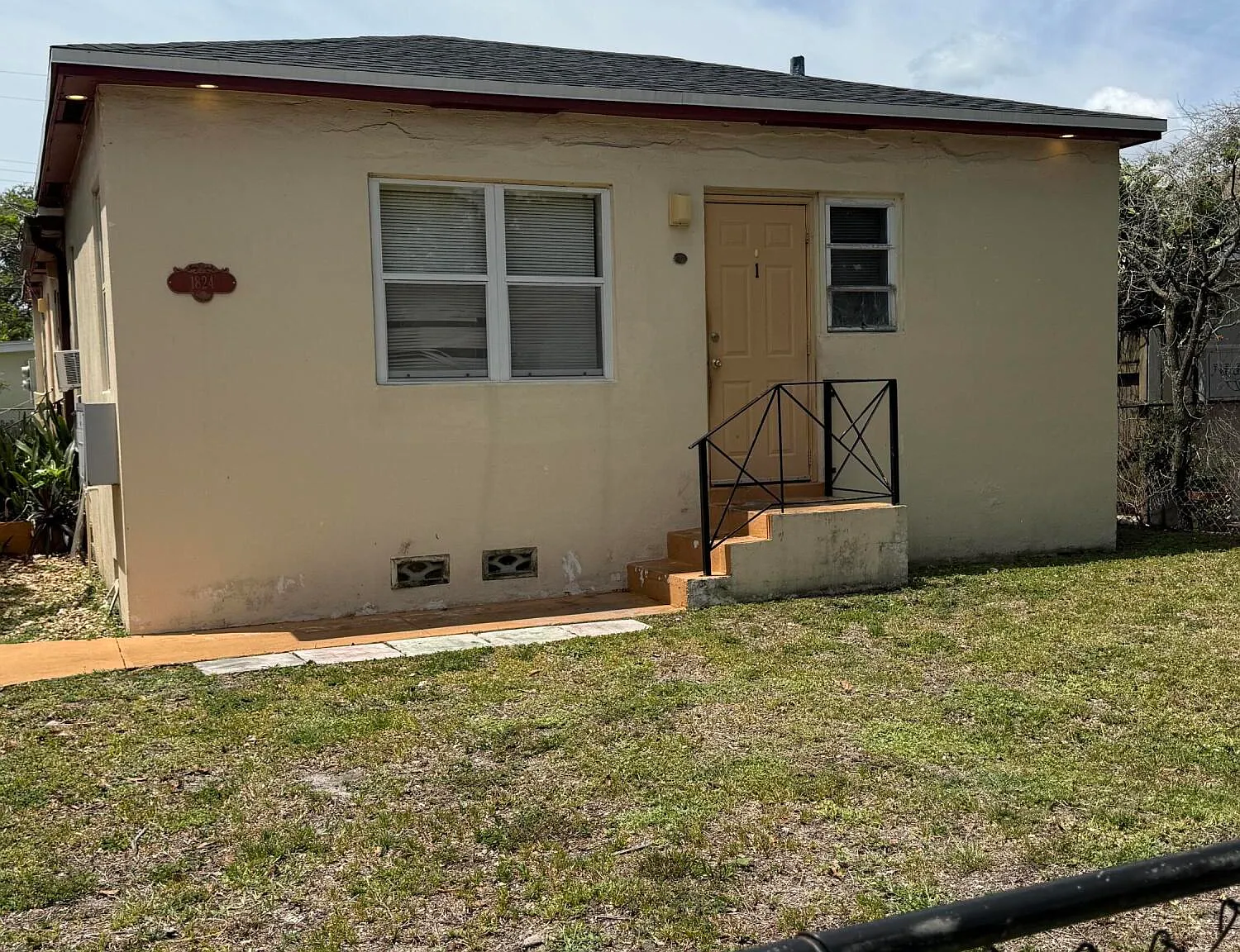 1 bed, 1.0 bath, 1858 sqft, $1,500 — Photo 1