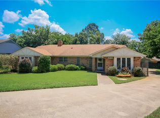 2809 Downing Ct, Bedford, TX 76021