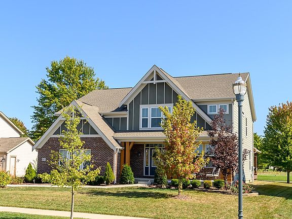 3rd image of 917 Ballater Dr