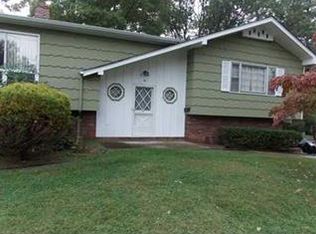 26 Clearview Rd, East Brunswick, NJ 08816