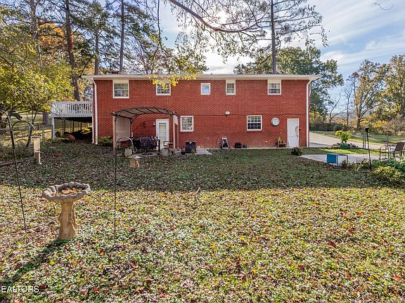 3rd image of 1001 Marmor Dr