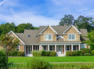 22 Post Fields Ln, Quogue, NY 11959