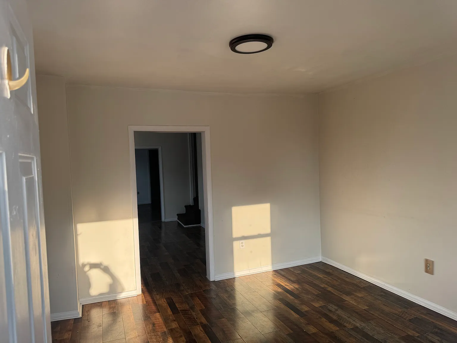 3 bed, 1200 sqft, $1,390 — Photo 1