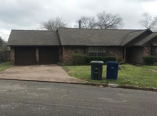 2417 Avenue P, Huntsville, TX 77340