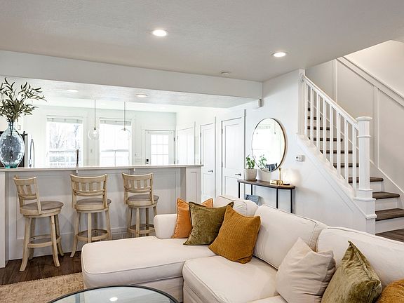 4th image of 10637 S Topview Rd W