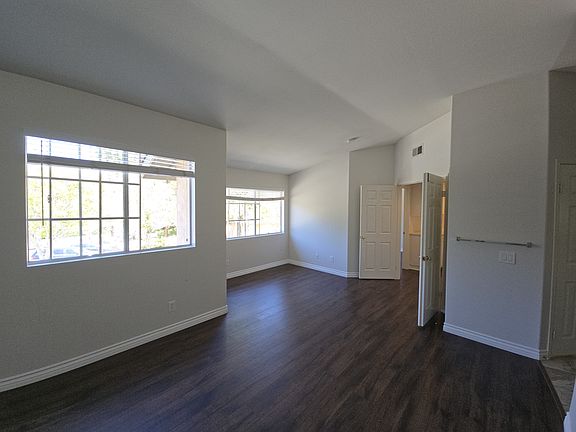 5th image of 11915 Tivoli Park Row Unit 6