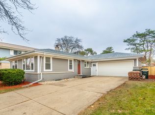 1341 Parkside Dr, Park Ridge, IL 60068