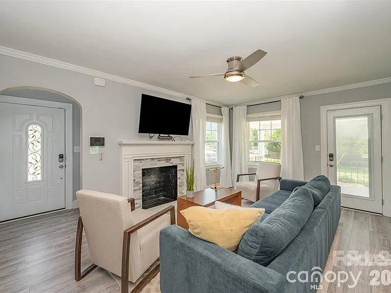 203 State St — Photo 4