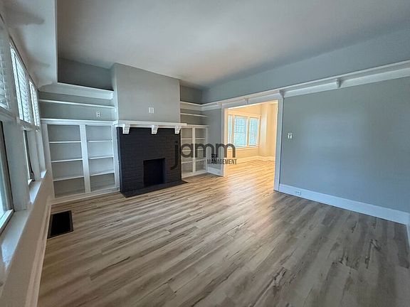3rd image of 1441 W 58th St #1