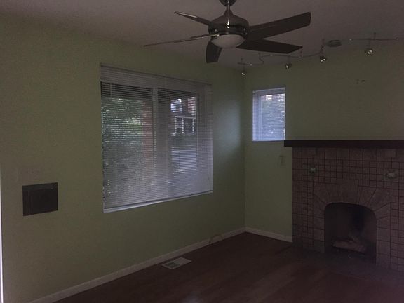 4th image of 3316 Koenig Ave #1