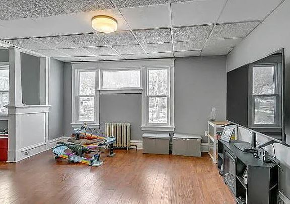 4th image of 1227 3rd St NW