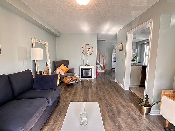 5th image of 124 Helenium Ln