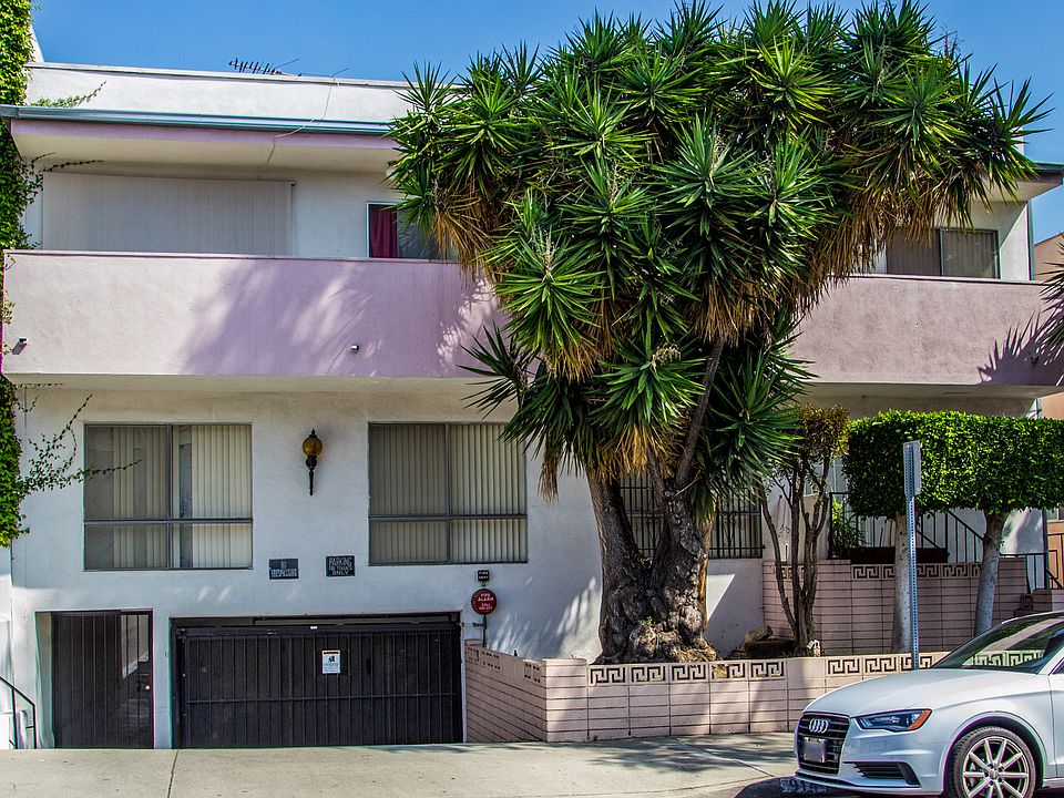 1st image of 914 N Ogden Dr APT 8