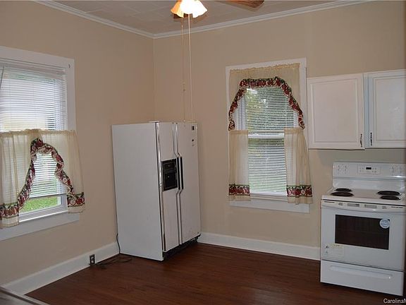 5th image of 230 Bost St