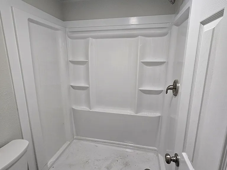 2875 Bay Ave — Photo 10