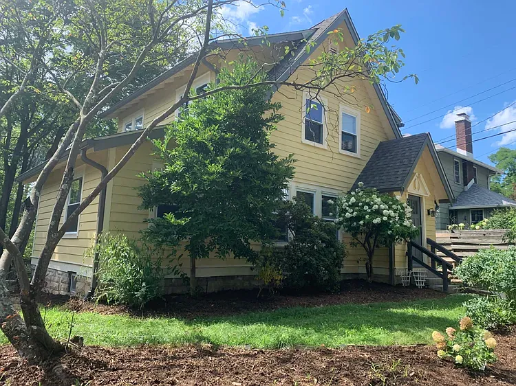 4 bed, 1453 sqft, $4,800 — Photo 2