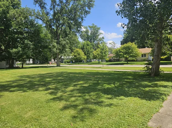 324 W Washington St, Momence, IL 60954