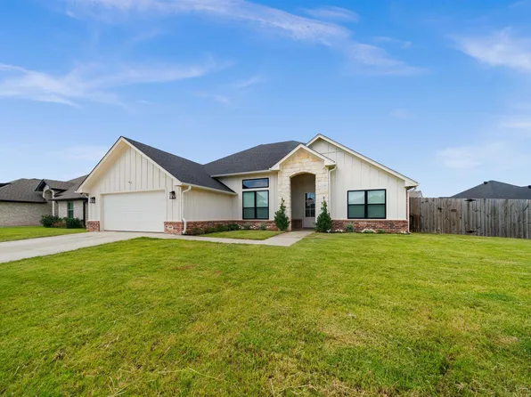 409 Meadow Ln, Chandler, TX 75758