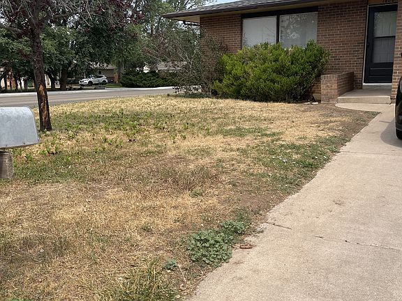 2nd image of 1600 Azalea Dr