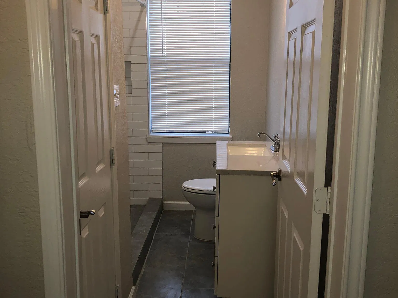 1 bed, 800 sqft, $1,300 — Photo 4