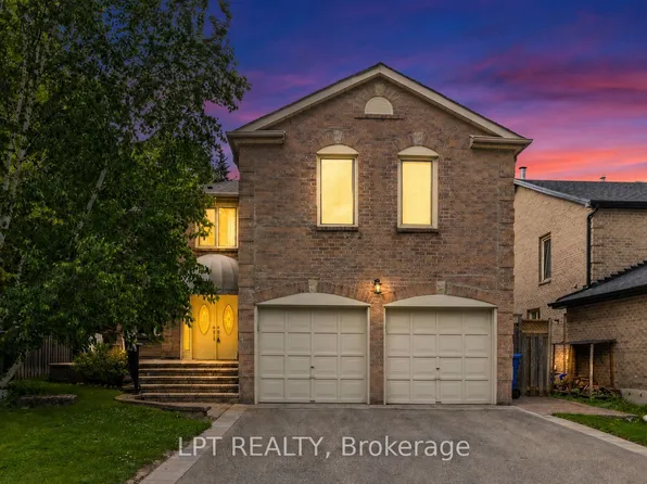 152 McCaffrey Rd, Newmarket, ON L3X 1K2