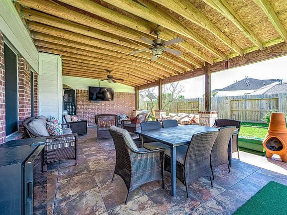 Enjoy the Outdoors. Plenty of room for all
