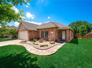 5120 Chessie Cir, Haltom City, TX 76137