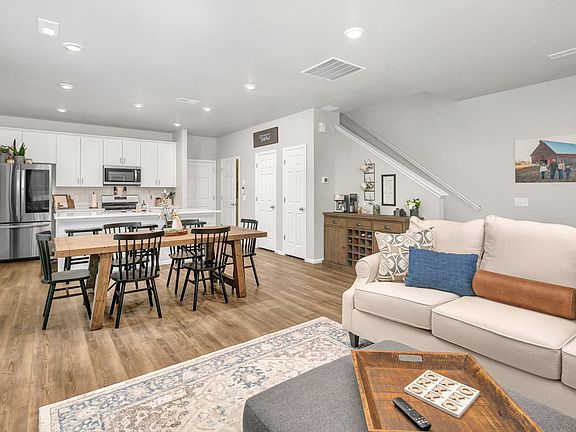 4th image of 13726 Vispo Way