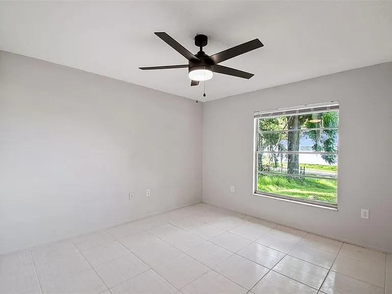 400 E Silver Star Rd — Photo 36