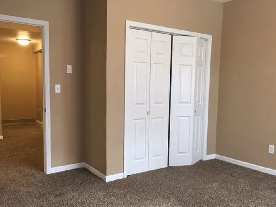 504 Division St APT 12, Withee, WI 54498 Zillow