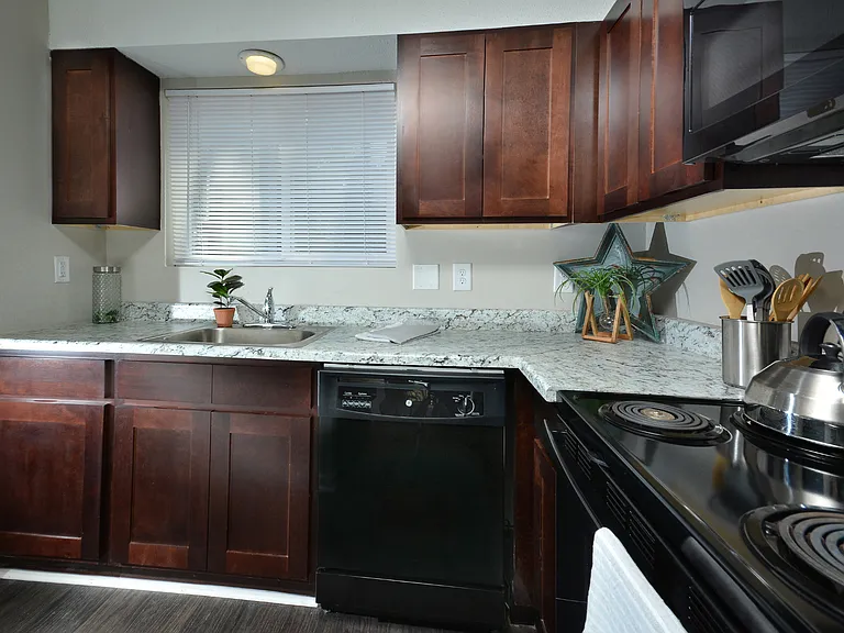 Keystone Apartments — Photo 76