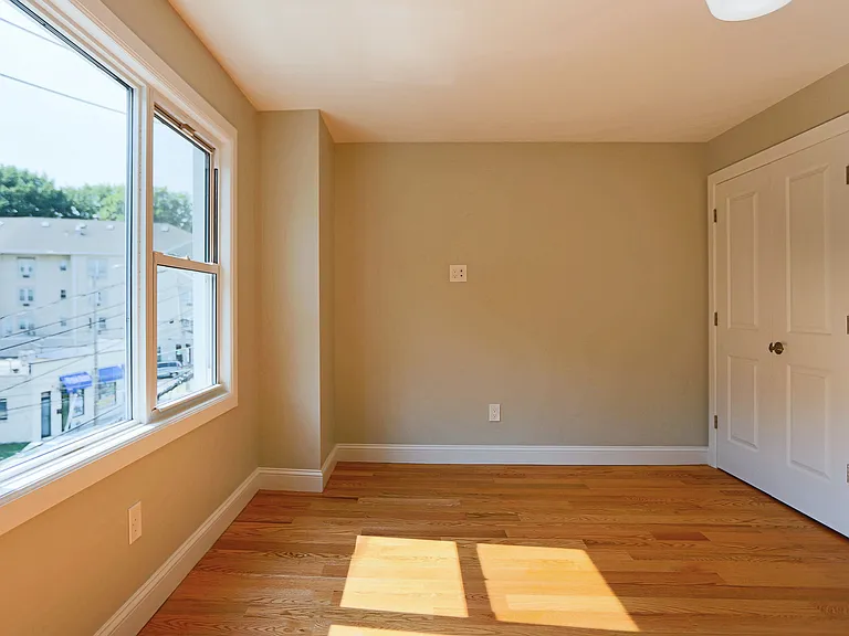 349 Mount Pleasant Avenue — Photo 15