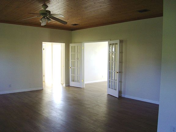 5th image of 8009 Agarita Dr