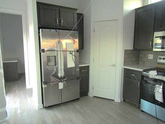 4th image of 1452 S Ellsworth Rd #708