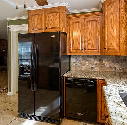 3rd image of 518 Elsie Dr