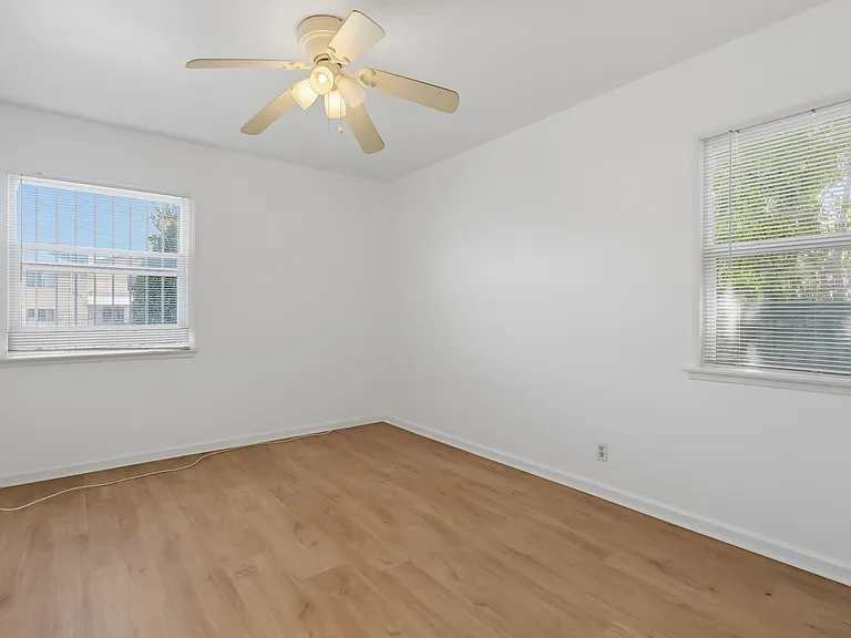 12805 Vanowen St — Photo 24