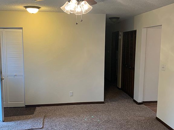 5th image of 751 Woodland Dr