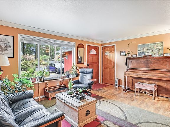 4th image of 3470 Scenic Dr SE