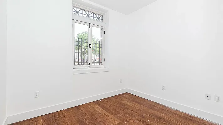 Rented by Nooklyn NYC LLC | media 27