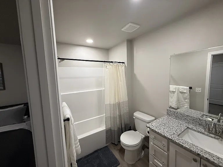228 N Johnston St — Photo 8