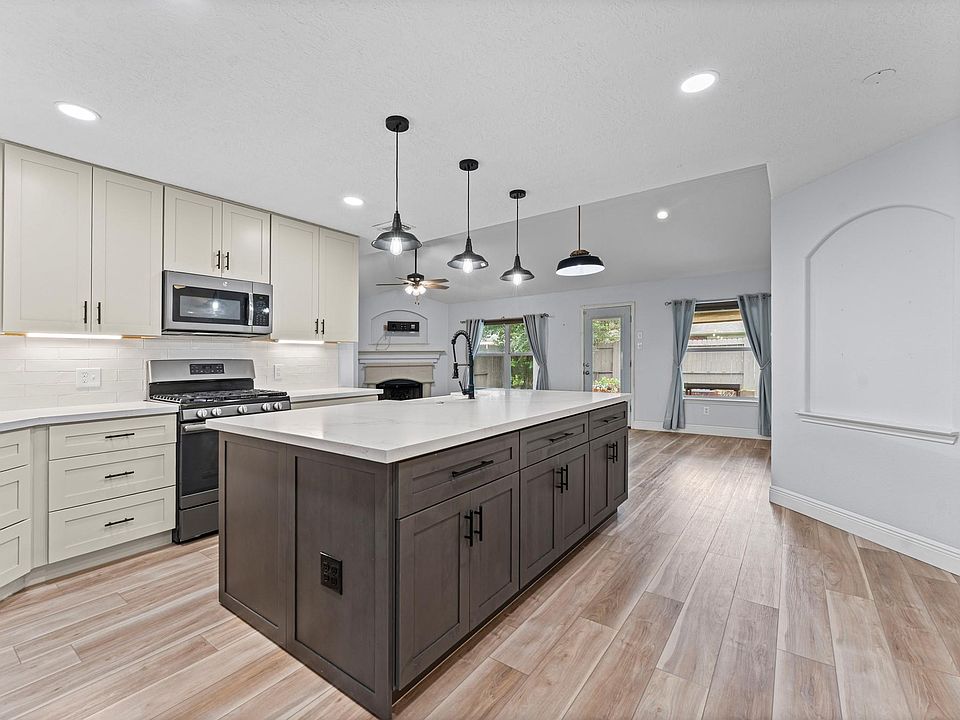 1st image of 14843 Wooded Glen Ct