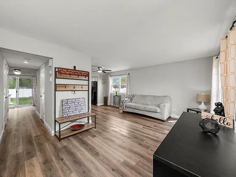 5332 W Mulberry Ln — Photo 6
