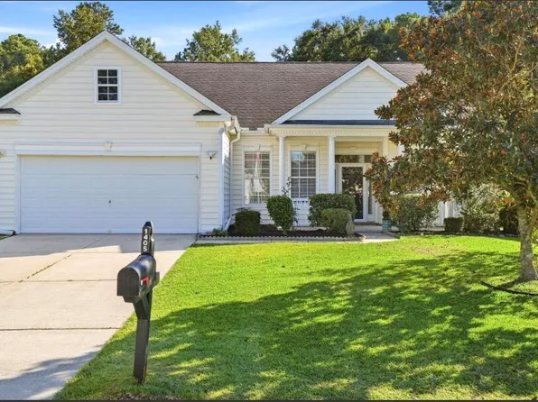 1405 Coopers Hawk Dr, Hanahan, SC 29410