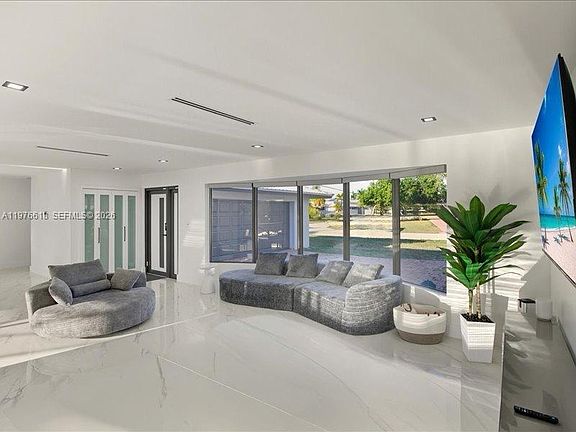 5th image of 103 Tropicana Dr