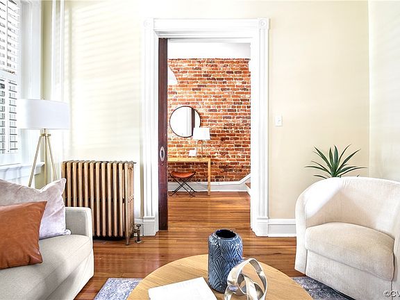 5th image of 2408 Floyd Ave