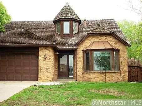 1st image of 2215 Bonnie Ln