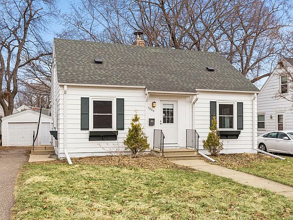 2nd image of 5006 E 54th St