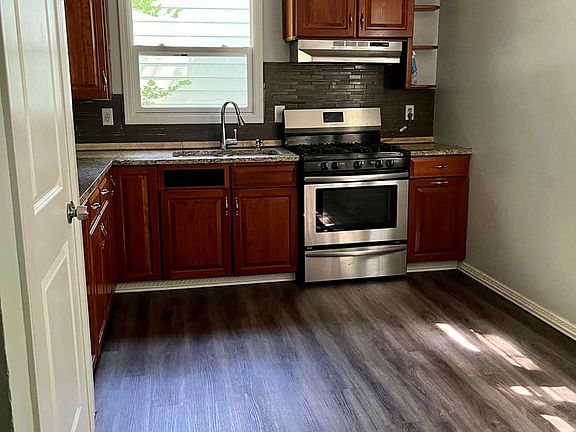 2nd image of 1146 Fairview Ave