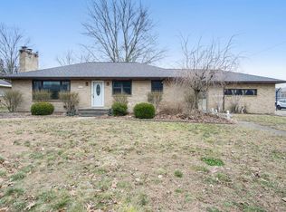 6474 Cherrywood Ave, Jenison, MI 49428